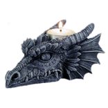 Sárkányfej mécsestartó