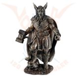 Thor,  mennydörgés istene kalapáccsal