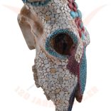 Bika koponya színes kövekkel díszitve