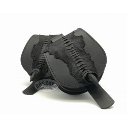 Bőrtarsoly körmös strucc láb díszítéssel