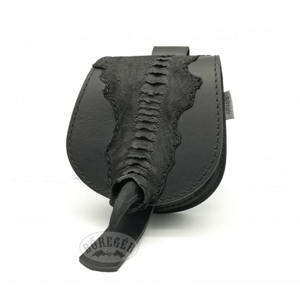 Bőrtarsoly körmös strucc láb díszítéssel