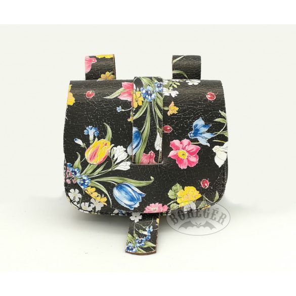 Virágmintás tarsoly alakú övtáska