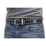 Fekete szegecses marhabőr öv West Coast Choppers díszekkel