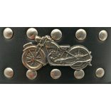 Bőr öv fém díszekkel