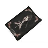 Imátkozó angyal neszeszer