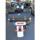 Fonott hátsó hengertáska króm oldalakkal