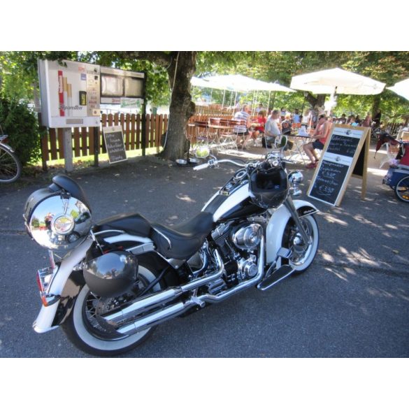 Fonott hátsó hengertáska króm oldalakkal