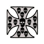 Vaskereszt apró koponyával felvarró