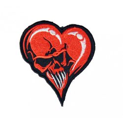 Koponyás szív felvarró