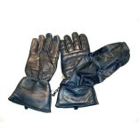 Biker gloves with rain gloves