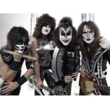 Zenekaros kiegészítők