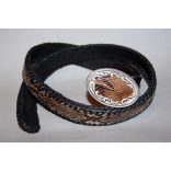 Kígyóbőr öv, övcsat és tarsoly