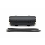 Króm oldalfalas fekete bőr villatáska sas díszítéssel – 30×10 cm