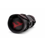 Fekete marhabőr villatáska piros lángnyelv betétekkel – 30×11 cm