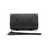 Bőregér Rider 25 klasszikus villatáska hátulnézet rögzítőnyílásokkal