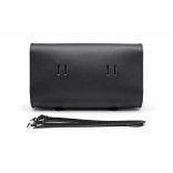 Bőregér Classic 30 villatáska hátulnézetben, rögzítőnyílásokkal, 4 mm vastag marhabőr kivitel