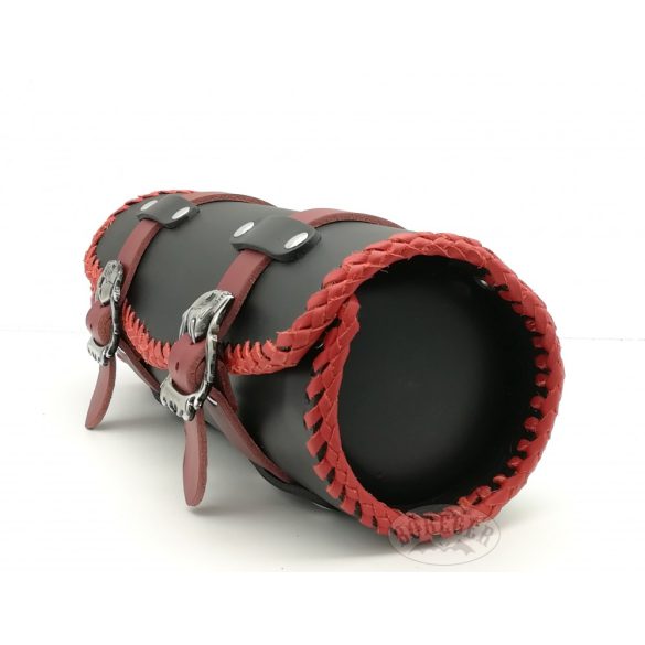 Fonott bőr villatáska