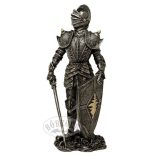  Lovag karddal és pajzzsal