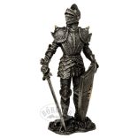  Lovag karddal és pajzzsal