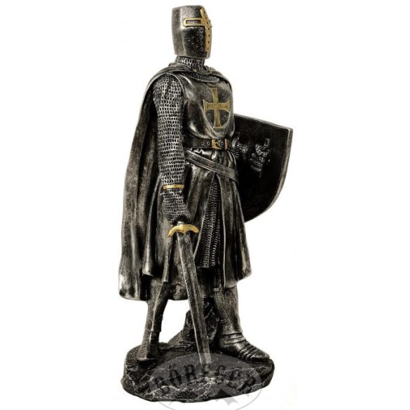 Keresztes lovag karddal