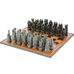 Sárkányos sakkfigura készlet /tábla nélkül