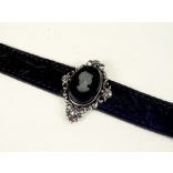 Cameo choker