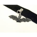 Bat choker
