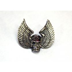 Szárnyas koponya kitűző/jelvény