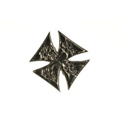 Vaskereszt koponyákkal jelvény