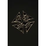 Vaskereszt koponyákkal jelvény