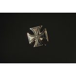 Máltai kereszt jelvény