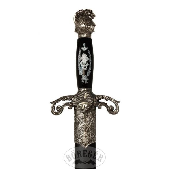 Dísztőr lovag sisakkala a markolatán